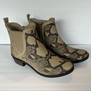 Lucky Brand Rain Boots Size: 9